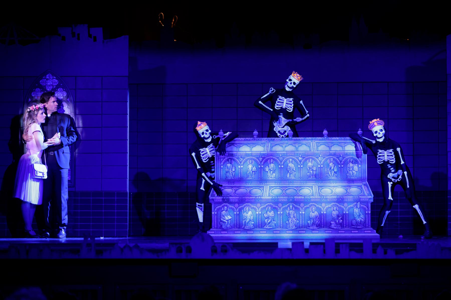 himmel-und-kolle_dom_skelette_by_thomas-brill_003