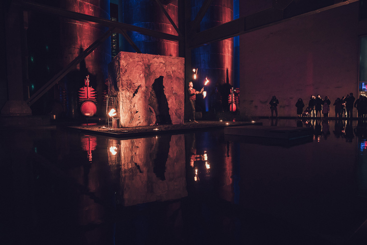 esch2022_fire-juggling_by_koone_for_battleroyal