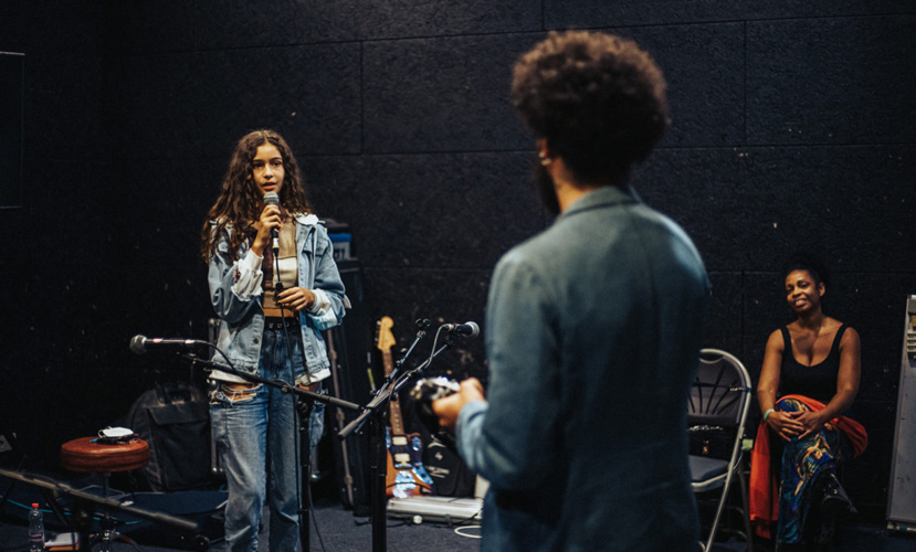 esch2022_future-frequencies_workshop_01_by_bastien-colas