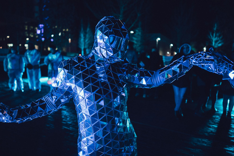 esch2022_mirror-suit-walking-act_by_koone_for_battleroyal