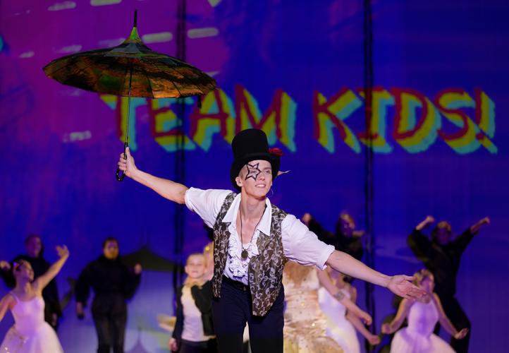 hca-festival-2022_paraplyhuset_ole-actor_albert-buchreitz_by_rudi-buhl